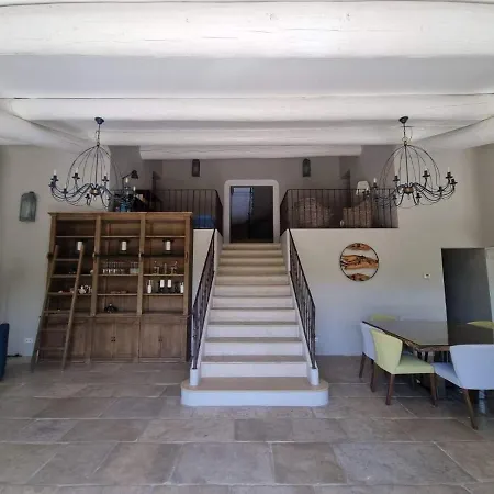 Homestay La Maison Des Collines Allemagne-en-Provence