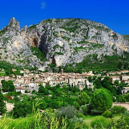 Séjour chez l'habitant La Maison Des Collines *